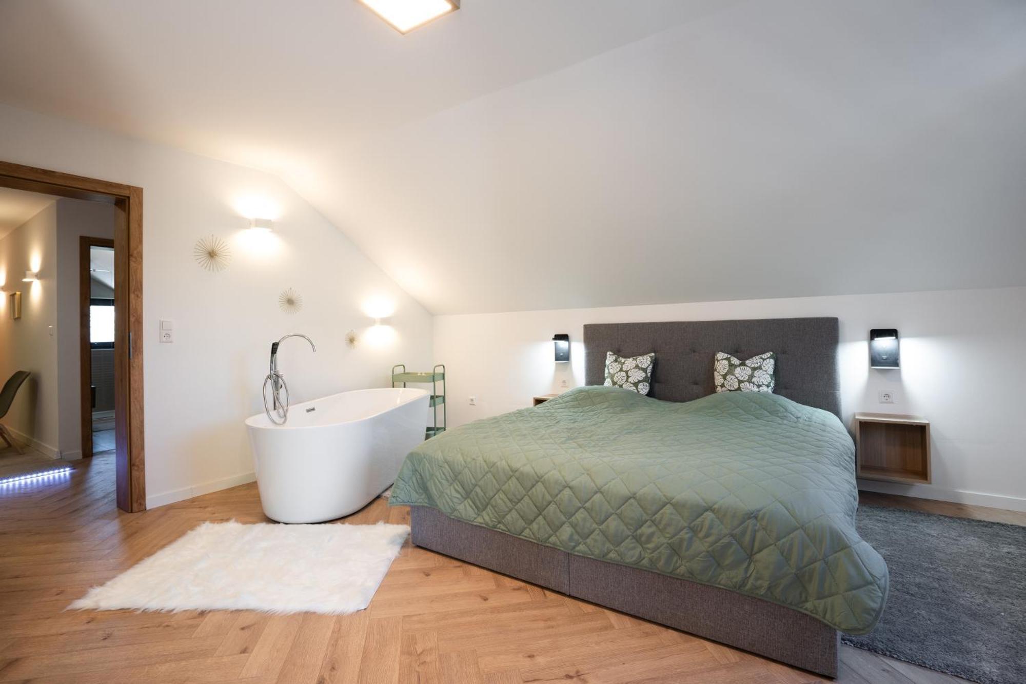 רקוביצה Lux Loft Spa מראה חיצוני תמונה